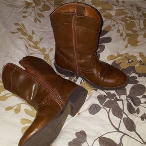 Kids cowboy boots w/side zipper. Unisex